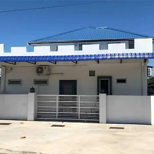 Four Seasons 沙巴亚庇四季小屋 Kota Kinabalu