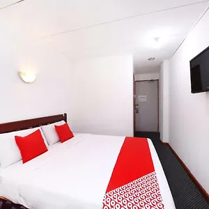Oyo 699 Plaza Hotel