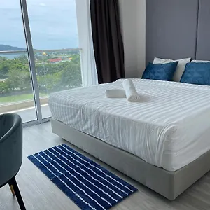 Stunning Rooftop Pool; Walk To Beach;luxury 2 Bed 2 Bath Apartment *