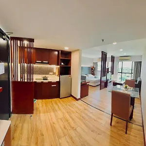 Ezraavenue Homesuites - Near Imago Mall