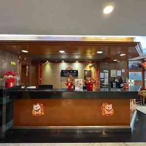 Deleeton Hotel 2*