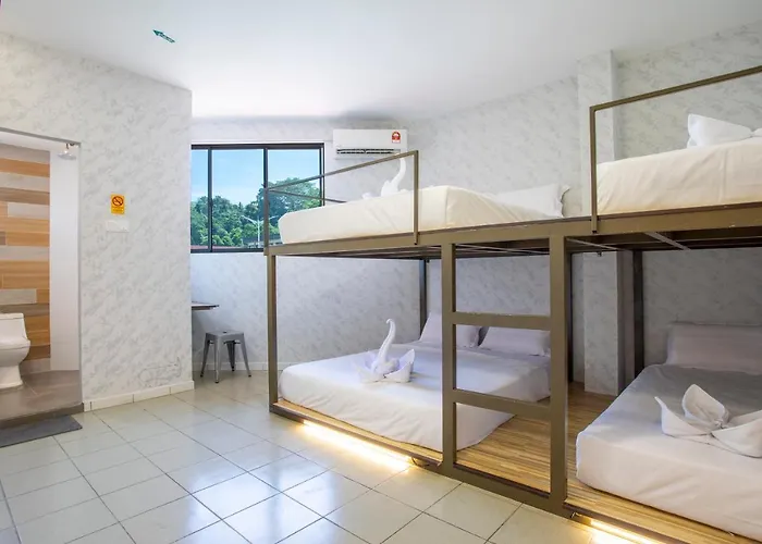 foto di Lazy Cat Home At Gaya Street Kota Kinabalu