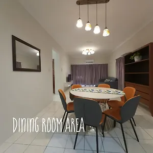 Sabakuba Homestay Marina Court Condominium *