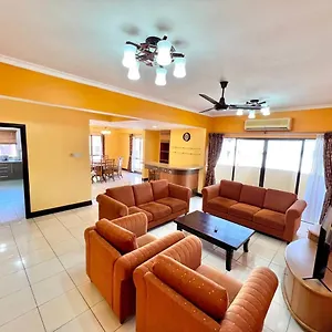 Apartment Marina Court Penthouse Kota-kinabalu Vacation 5 Bedrooms - 15 Pax Kota Kinabalu