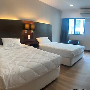 Deluxe Twin Ays 아파트호텔 코타키나발루