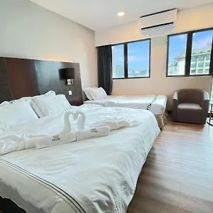Royal Crown Scsp 1067 Kk Cbd Near Imago Apartment *