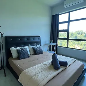 Marissa Jesselton Quay Apartment Kota Kinabalu