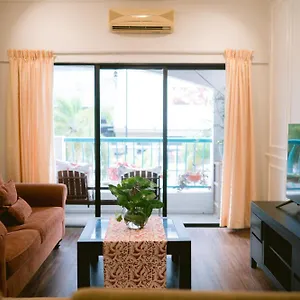 Petronella English Apartment Marina Court Apartment *