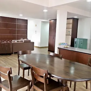 Kk Waterfront Suites At Marina Court 호텔 *