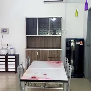 Cyber City 2 Budget Apartment *