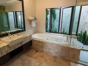 Hotel Borneo