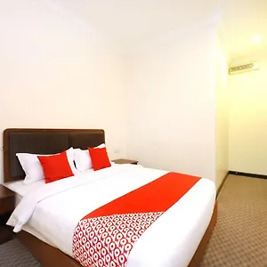 Oyo 750 Comfort Hotel 2*