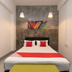 Oyo 43993 Madsuite 2* Kota Kinabalu