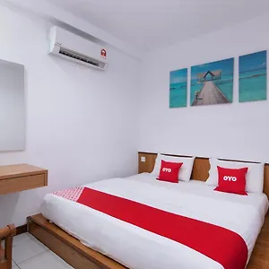 Hotel Oyo 89345 Api-api Gh